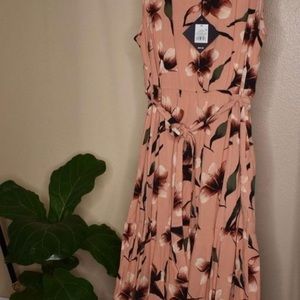 Maxi dress with pockets